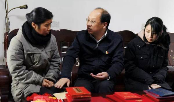痛心！撫州這個村的第一書記倒在脫貧攻堅一線，省委常委、組織部長趙愛明專門作出批示