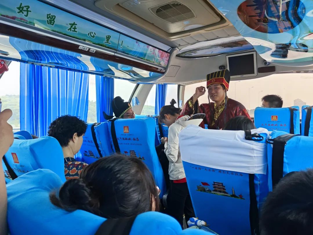 都市城際公交：南昌文旅精品線路之?；韬顕接膶殮g樂之旅