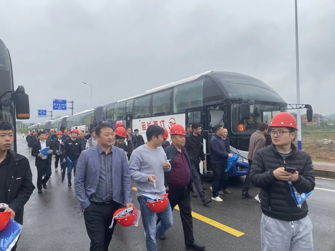 上饒汽運:圓滿完成廣豐區(qū)工業(yè)項目集中開(竣)工活動運輸任務