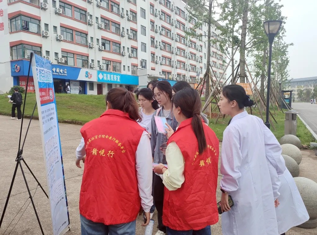 撫州長(zhǎng)運(yùn):積極推廣校園直通車 貼心服務(wù)從校門(mén)到家門(mén)